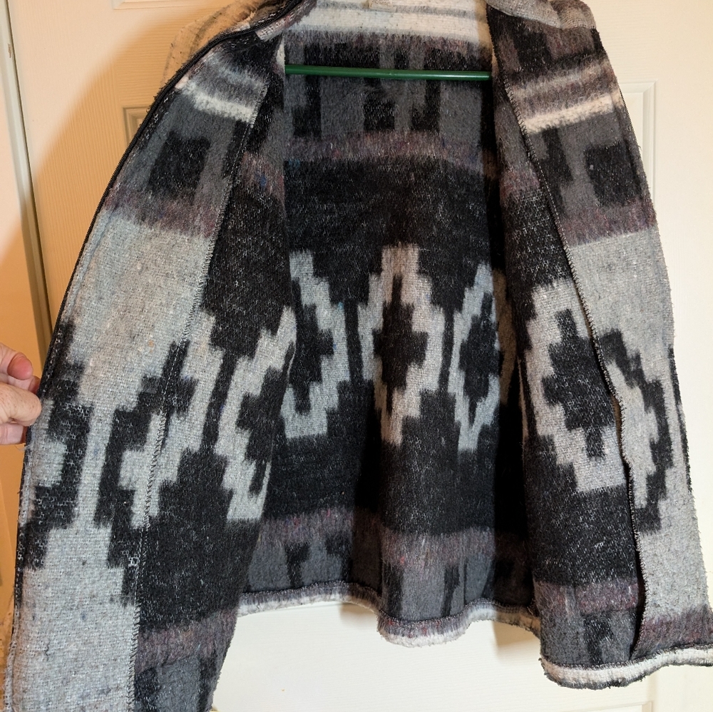 Vintage Molina Indian Sweater Jacket Artesanias Zip Up Men's Gray Black tribal - Picture 9 of 11